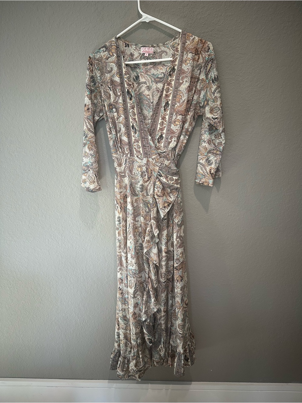 Cienna silk blend wrap dress with ruffle detail Sz S NWOT
